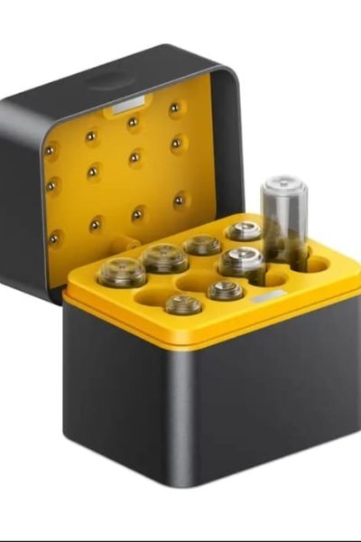 AA/AAA Lithium Battery Charger – USB Powered